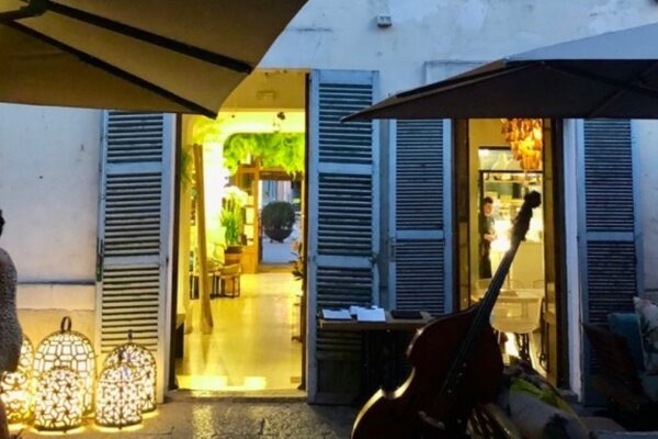 Restaurant 19 by Living Dreams